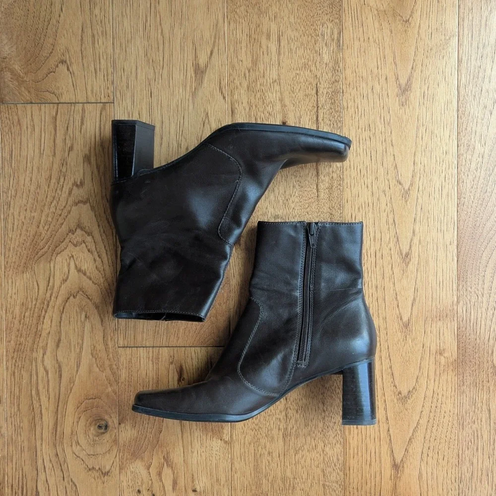Vtg 90s Ankle Boots Brown Leather Square Toe Block Heel 7M Classic Versatile